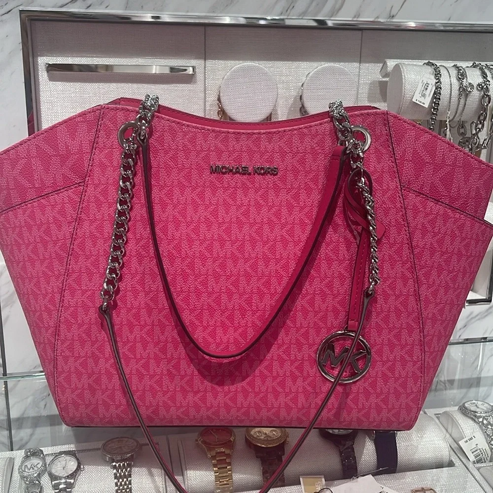 Michael Kors Pink Jet Set Travel Lg Signatr Logo Chain Shoulder Tote
Dragonfruit - Picture 11 of 16